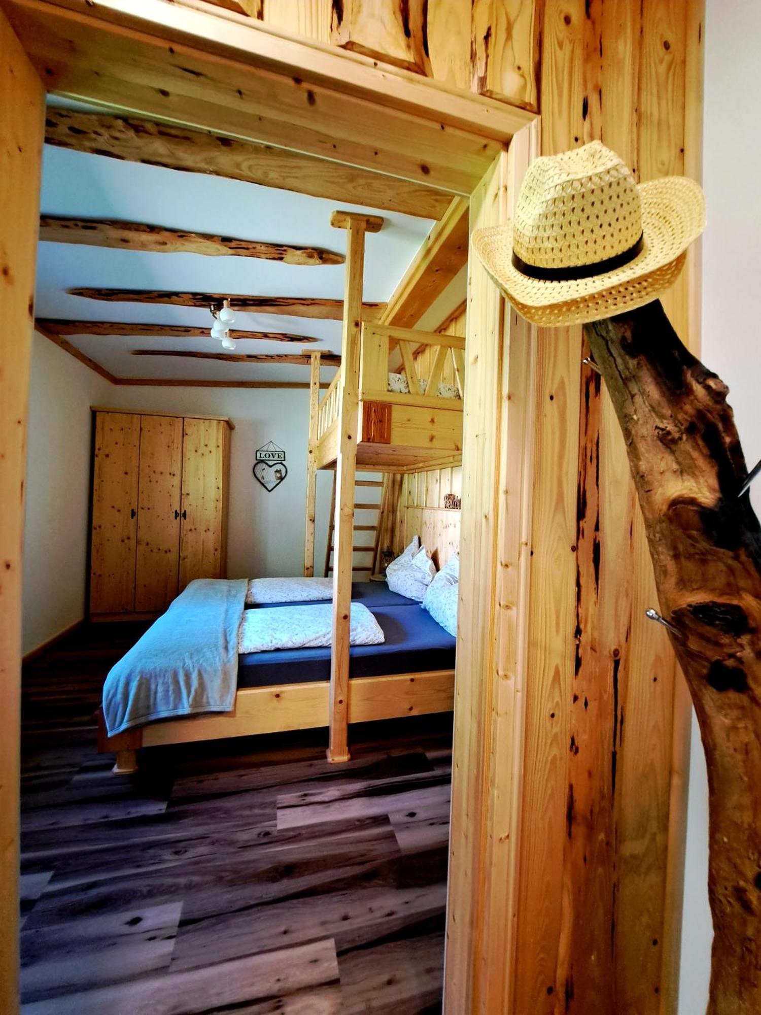 Erlebnisbauernhof Gutschi Ranch Kamp Phòng bức ảnh
